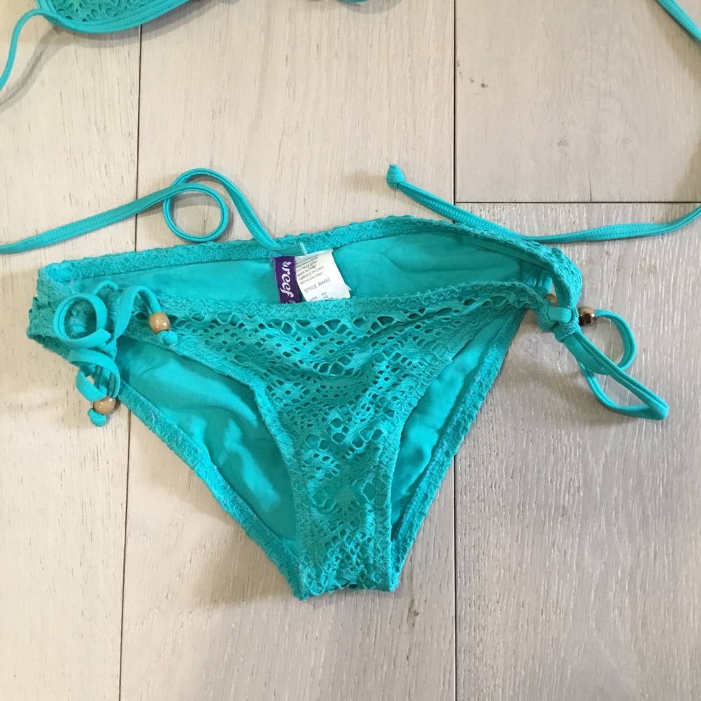 Reef Triangle Top Bikini - Picture 3 of 4